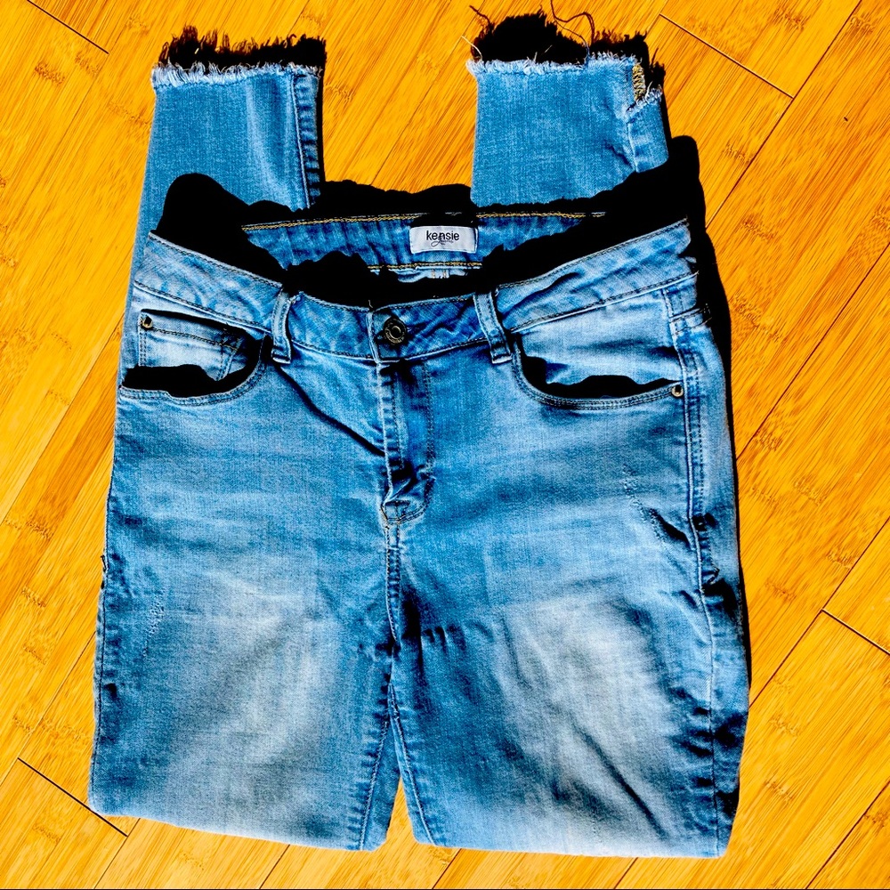 Kensie high rise distressed skinny jeans